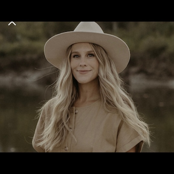 Meet your Posher, Torry - Picture 1 of 1